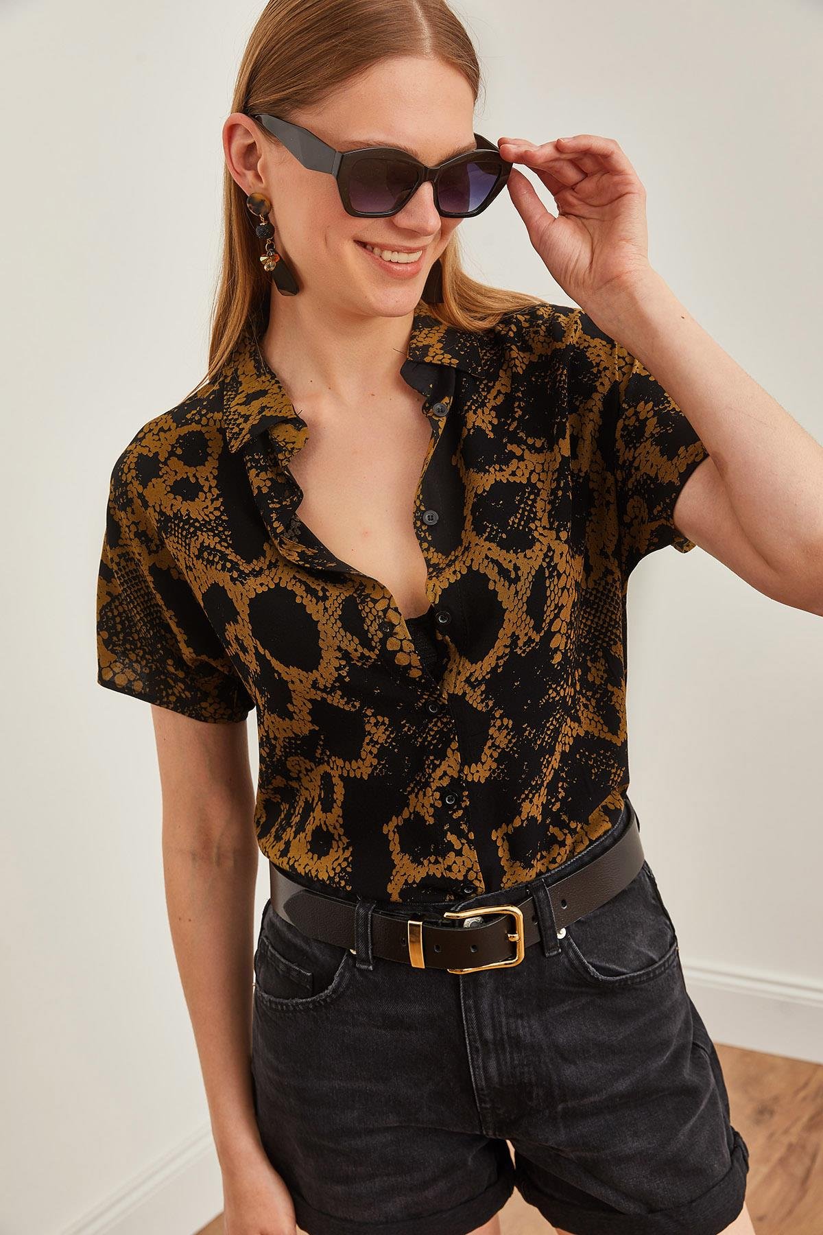 Animal Print Dökümlü Yarasa Viskon Gömlek Yılan Vizon