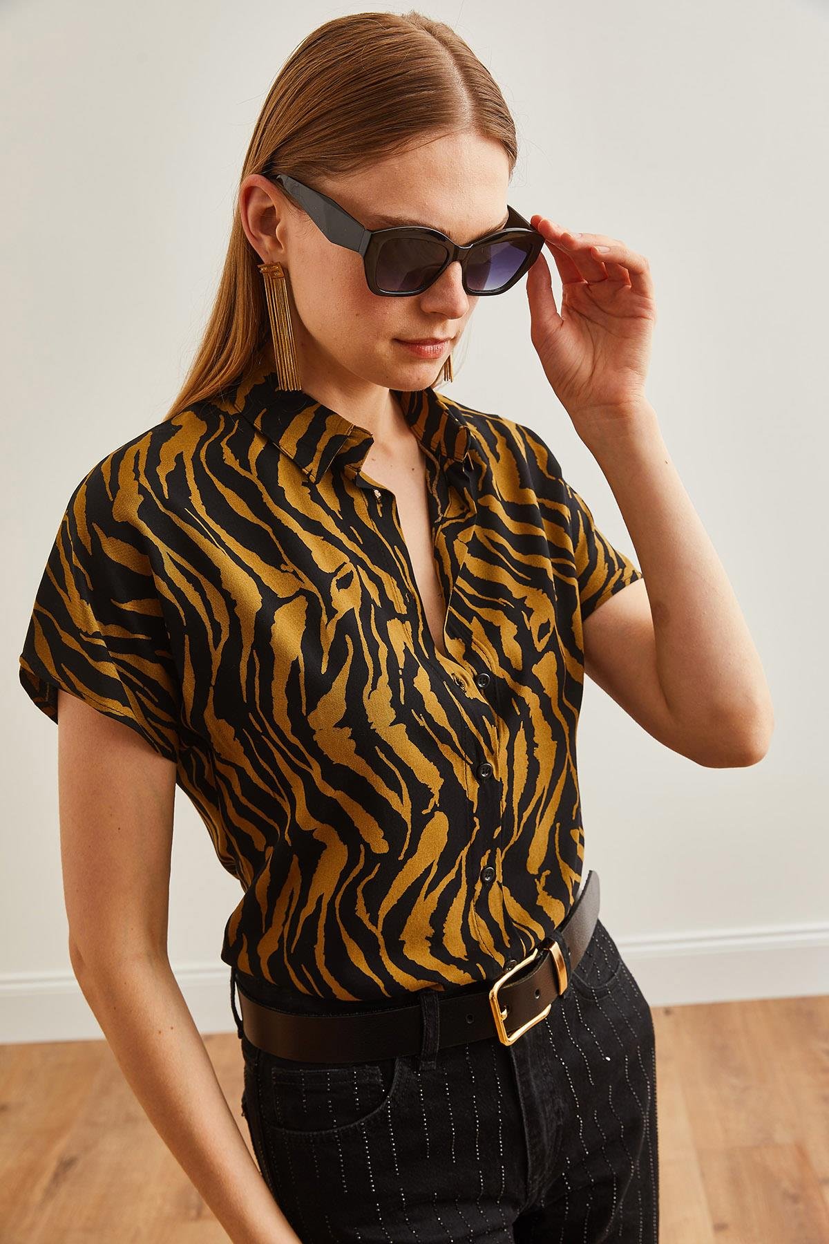 Animal Print Dökümlü Yarasa Viskon Gömlek Leopar Vizon