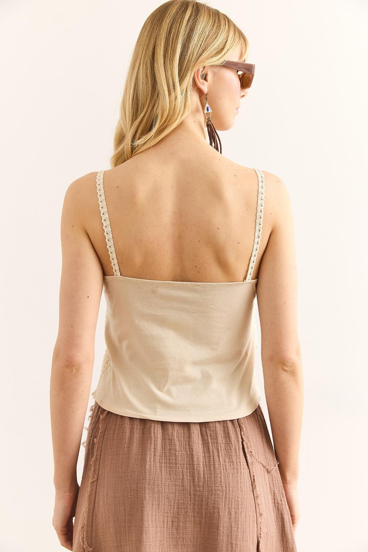 Astarlı Askılı Düğme Detaylı Crop Bluz Taş