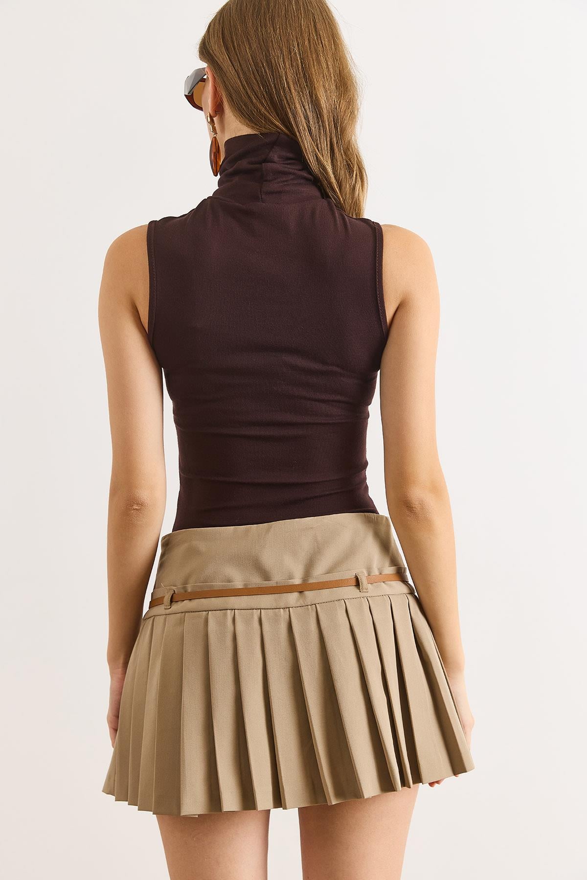 Balıkçı Yaka Altı Çıtçıtlı Yumuşak Dokulu Bodysuit Kahverengi