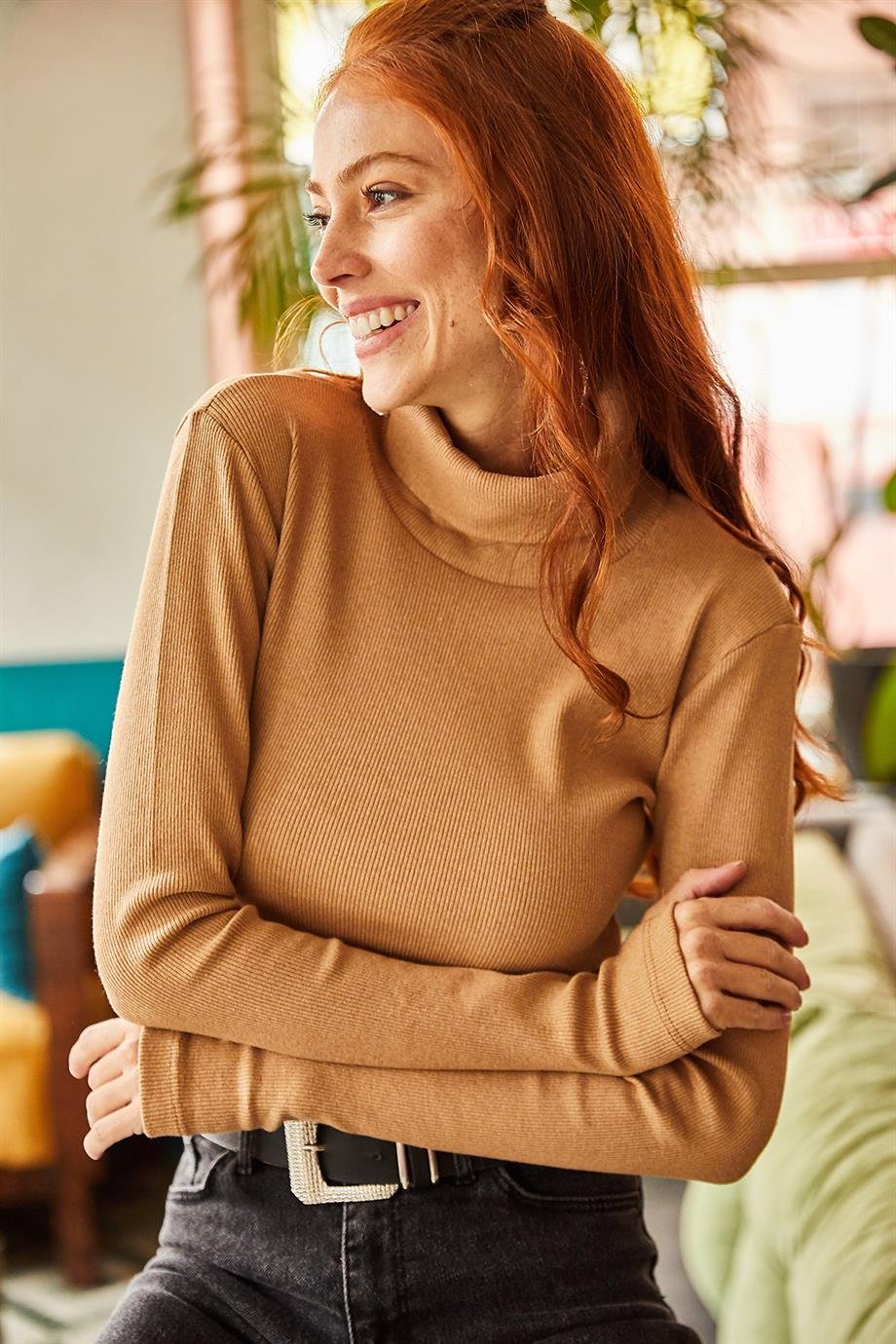 Balıkçı Yaka Parmak Detaylı Likralı Bluz Camel