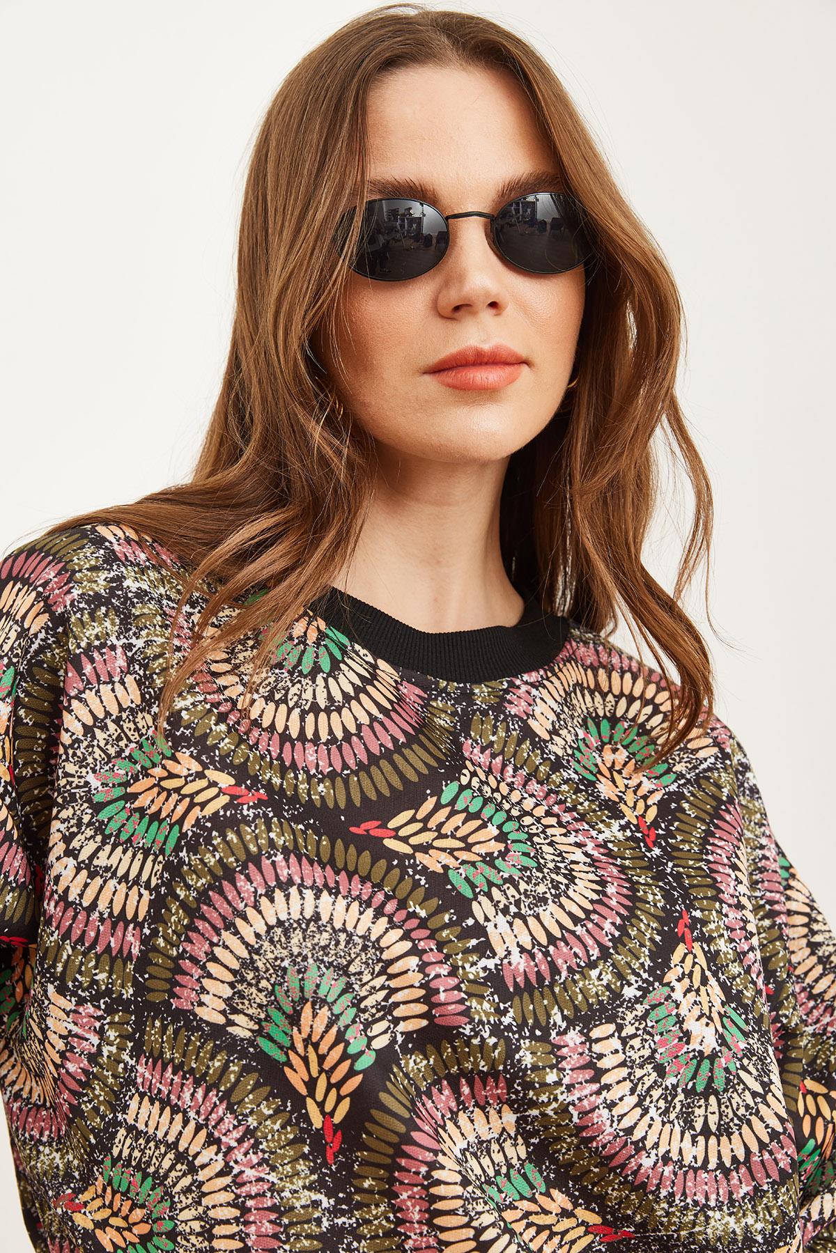 Basic Yumuşak Dokulu Salaş Sweatshirt Geometrik Siyah