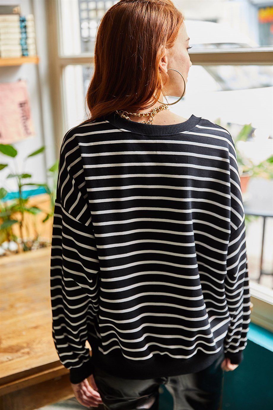 Basic Yumuşak Dokulu Salaş Sweatshirt Siyah Beyaz