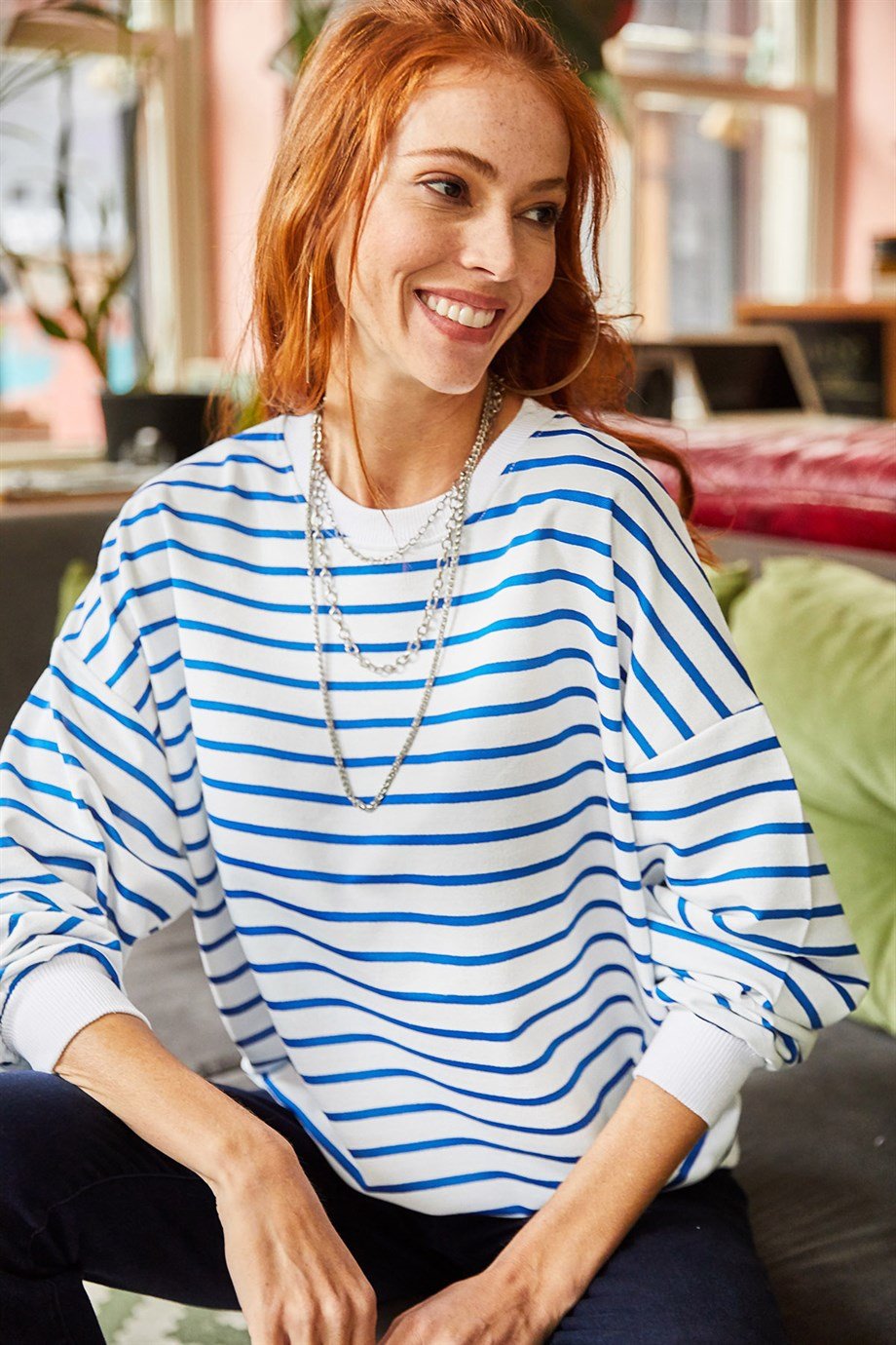 Basic Yumuşak Dokulu Salaş Sweatshirt Beyaz İndigo