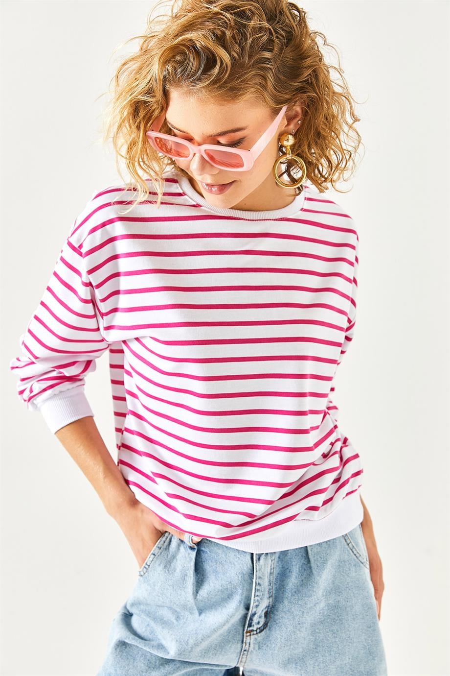 Basic Yumuşak Dokulu Salaş Sweatshirt Beyaz Fuşya