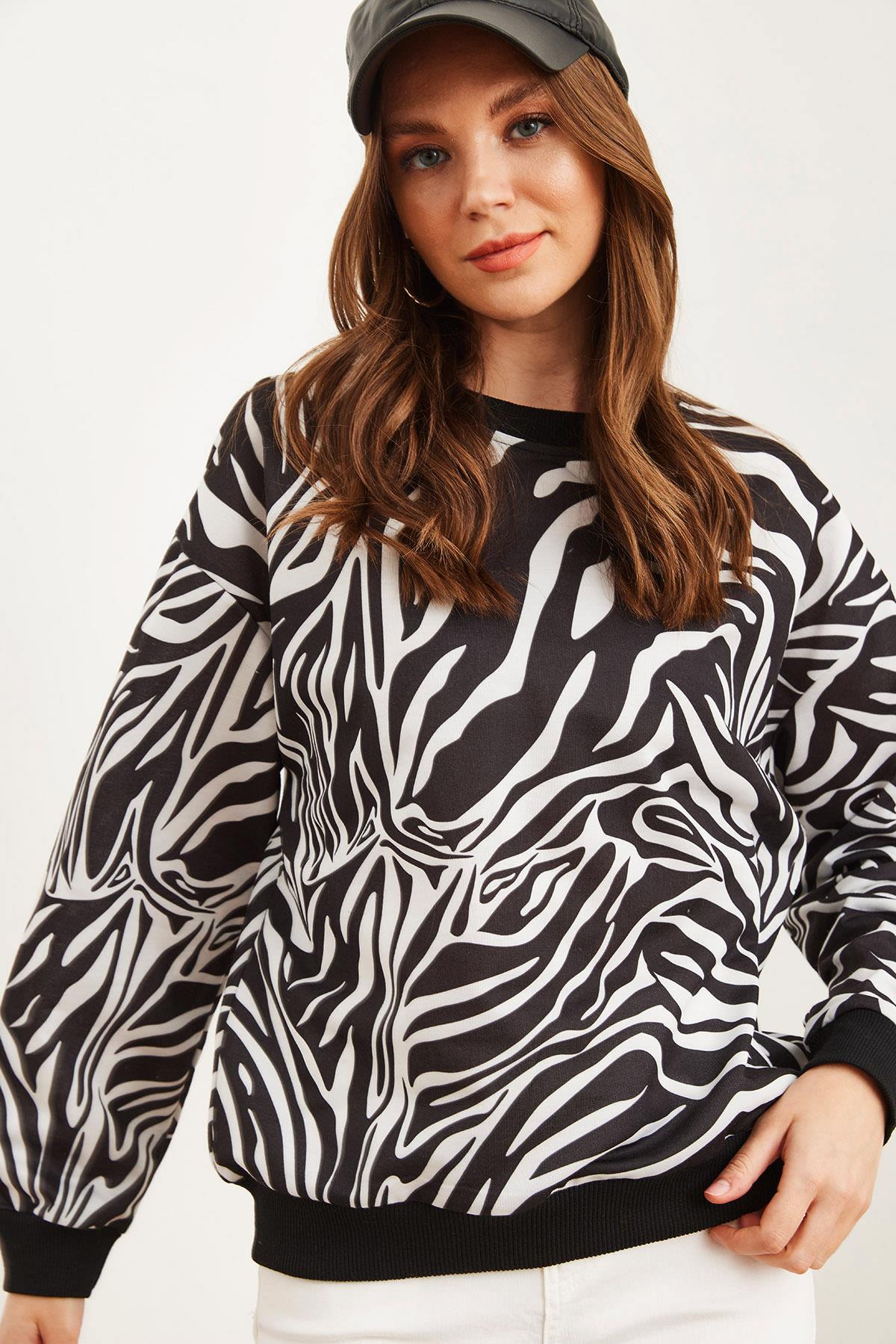 Basic Yumuşak Dokulu Salaş Sweatshirt Zebra