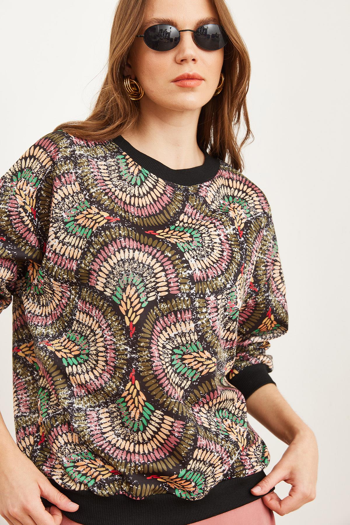 Basic Yumuşak Dokulu Salaş Sweatshirt Geometrik Siyah