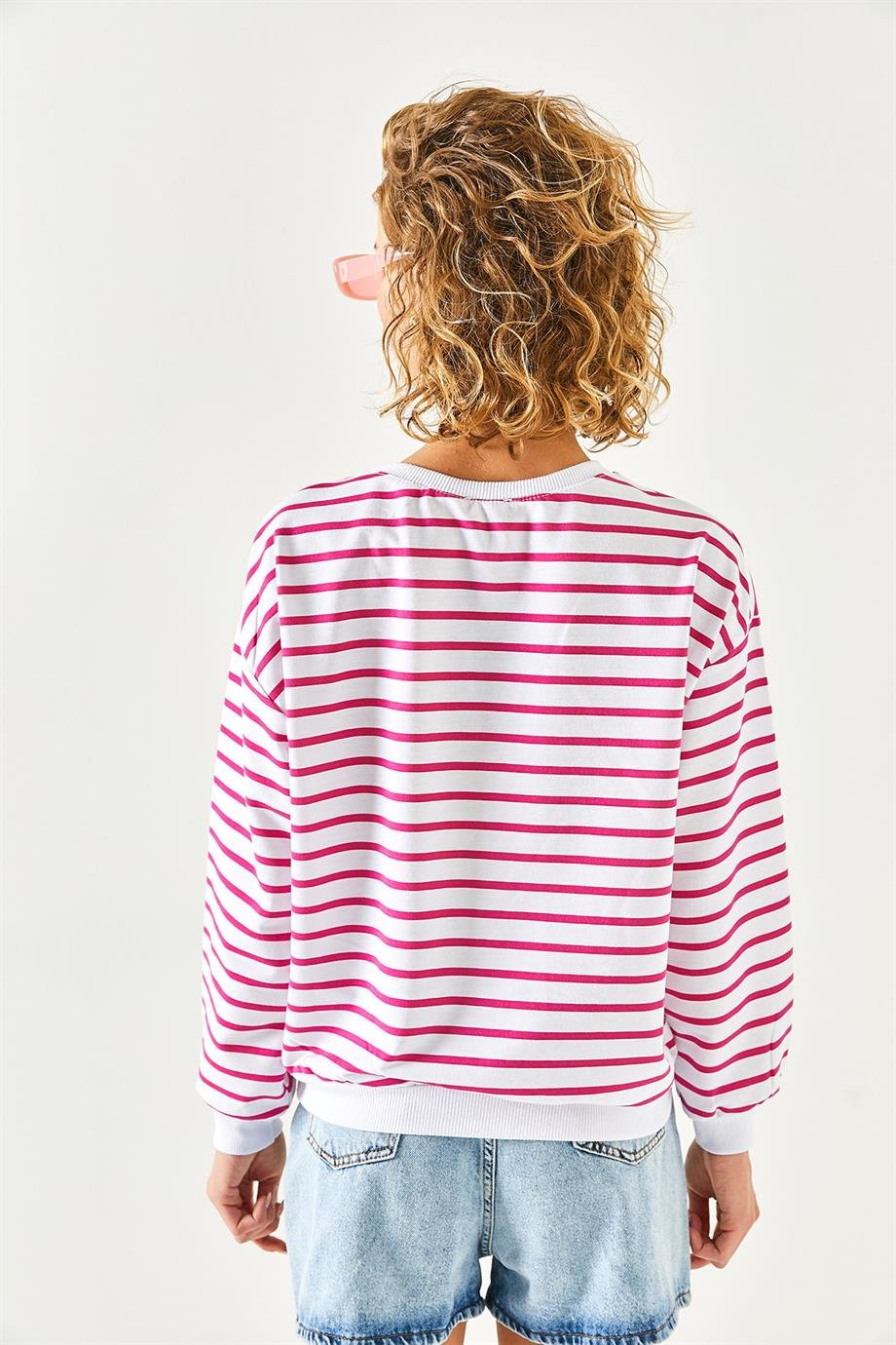 Basic Yumuşak Dokulu Salaş Sweatshirt Beyaz Fuşya