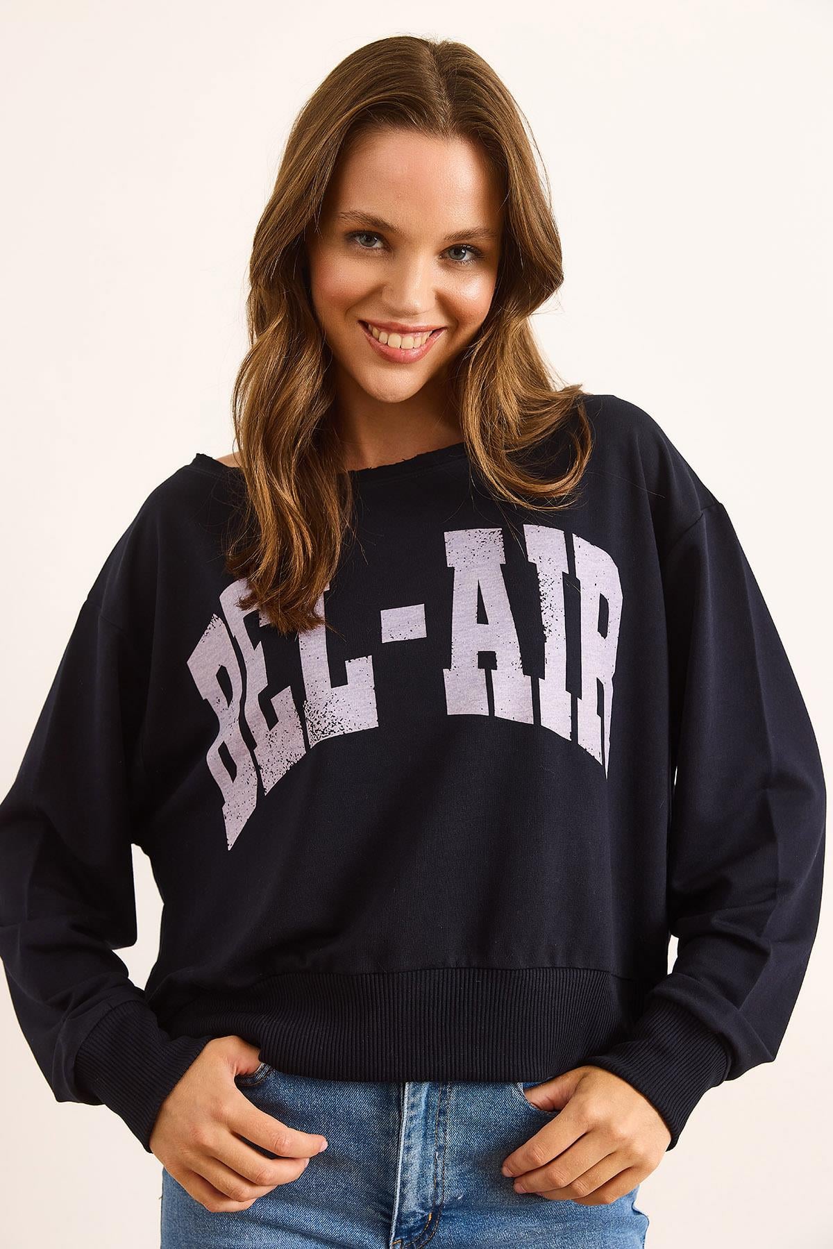 Bel Air Baskılı Kayık Yaka Sweatshirt Lacivert