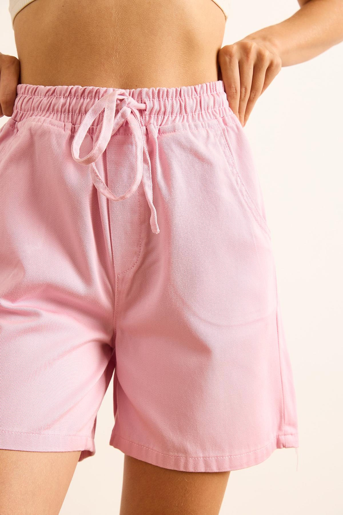 Beli Lastikli Cepli Dökümlü Denim Şort Pembe