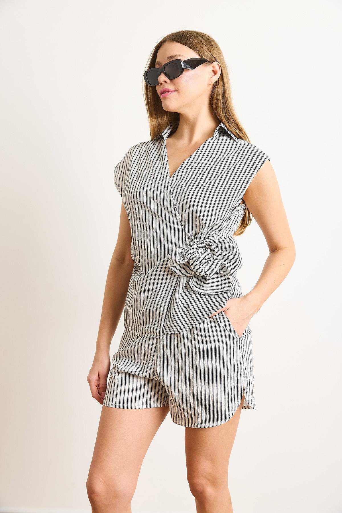 Beli Lastikli Cepli Rayon Kumaş Şort Siyah Çizgili