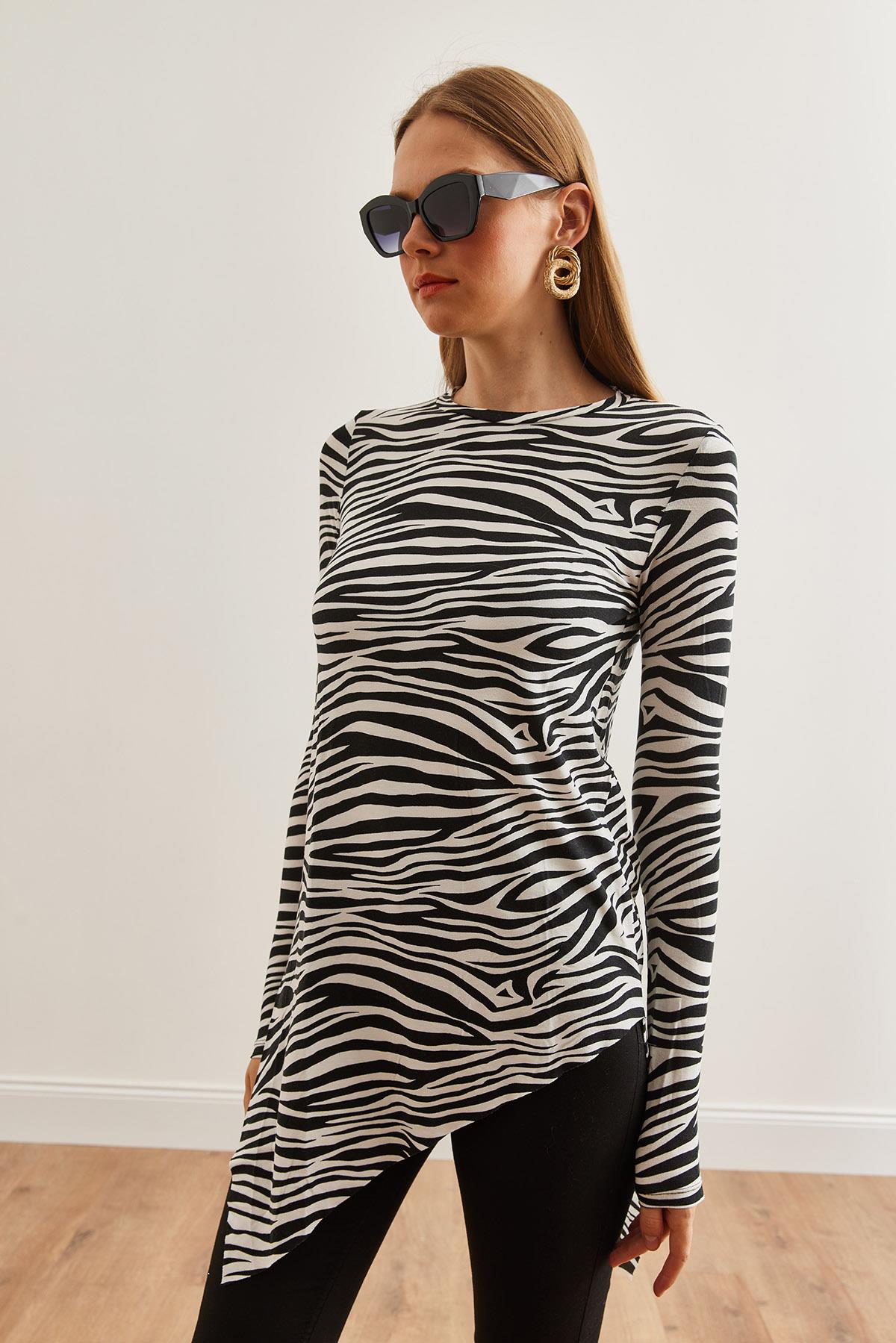 Bisiklet Yaka Asimetrik Viskon Tunik Zebra Beyaz