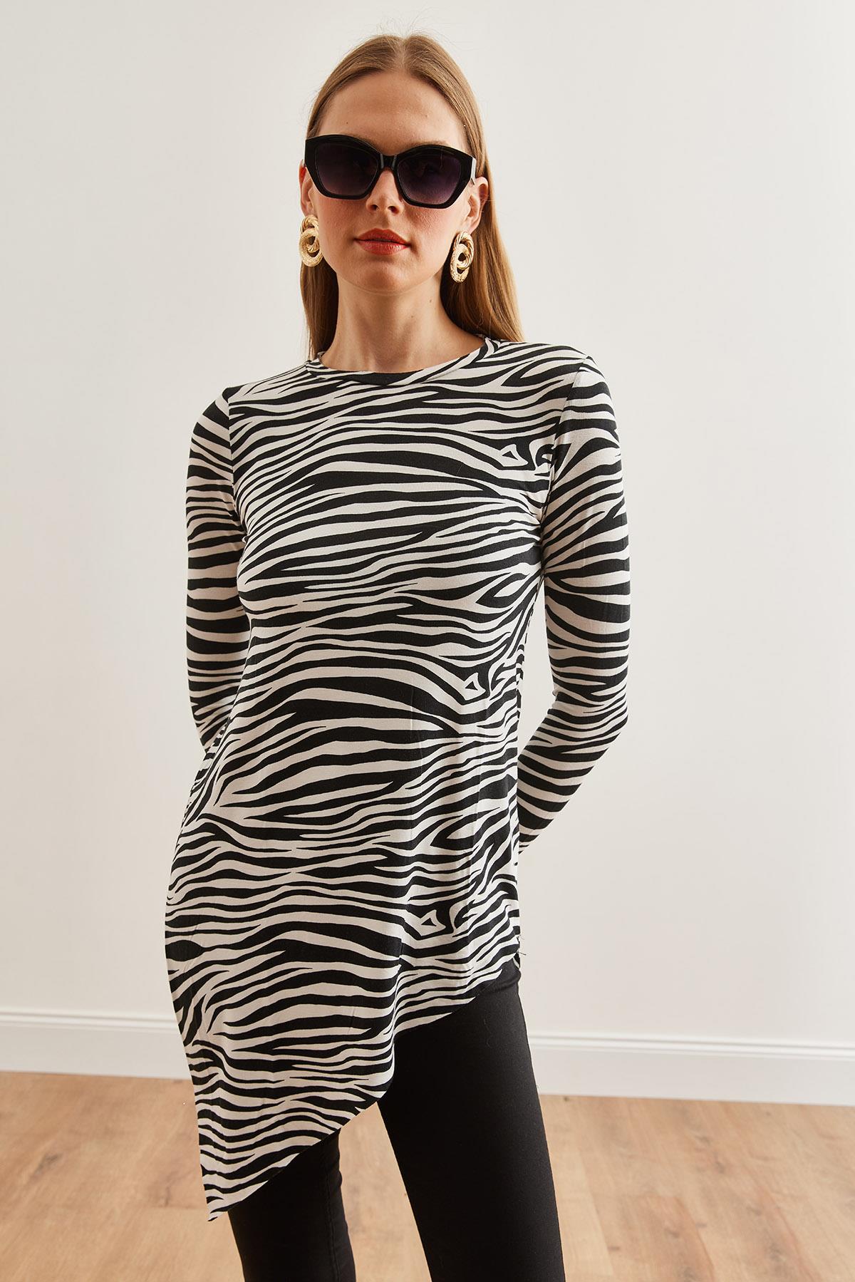 Bisiklet Yaka Asimetrik Viskon Tunik Zebra Beyaz