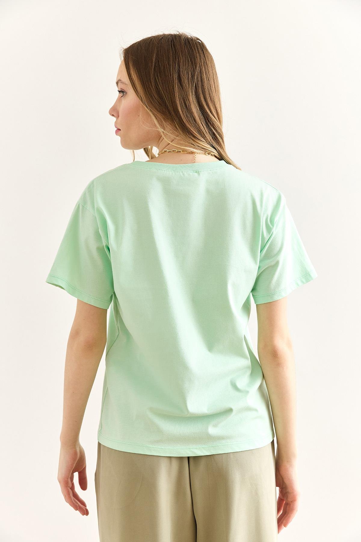 Bisiklet Yaka Basic Tişört Mint Yeşili