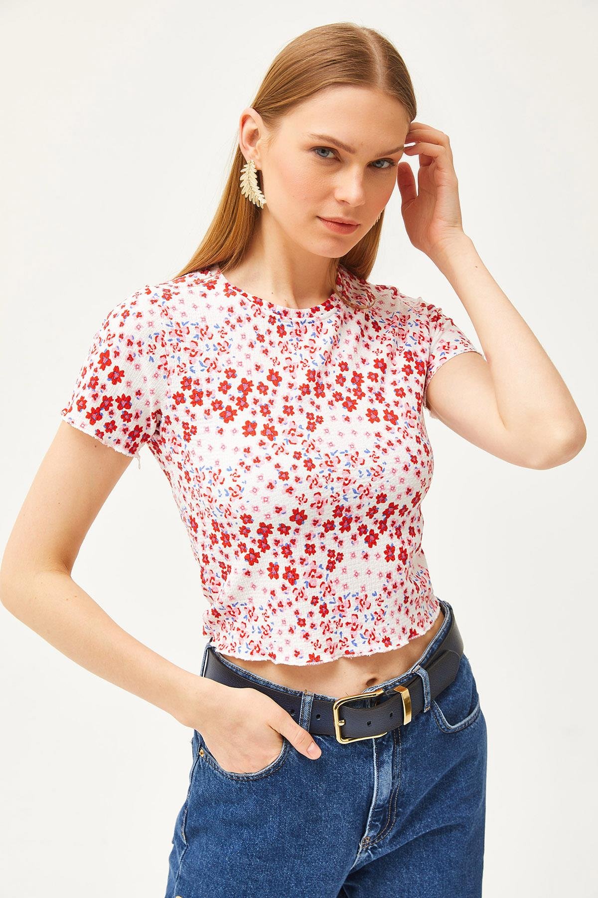Bisiklet Yaka Bebe Overlok Crop Bluz Çiçek Kırmızı