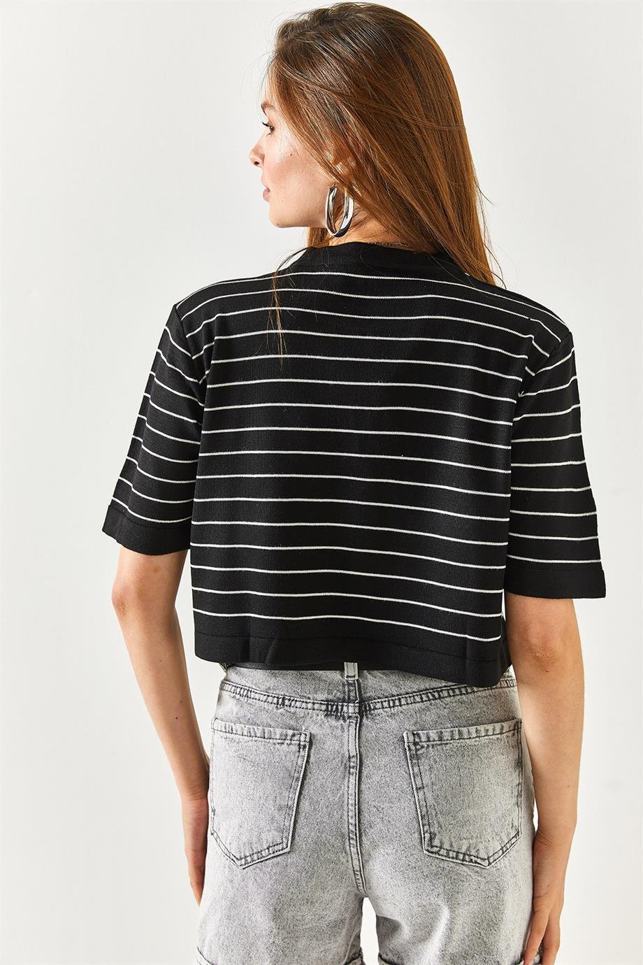 Bisiklet Yaka Çizgili Crop Triko Bluz Siyah