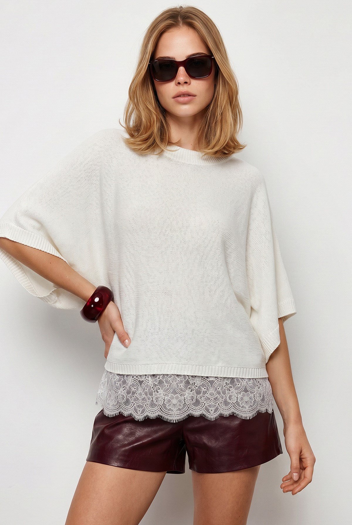 Bisiklet Yaka Dantel Detaylı Loose Fit Triko Bluz Beyaz