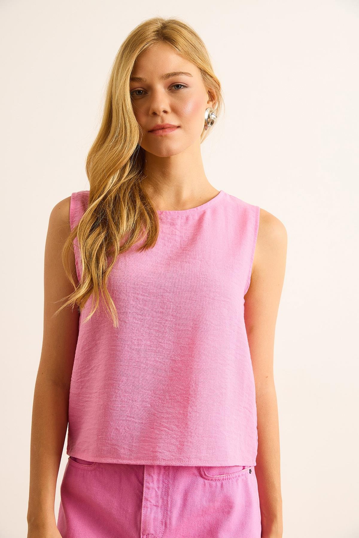 Bisiklet Yaka Dokulu Crop Bluz Pembe