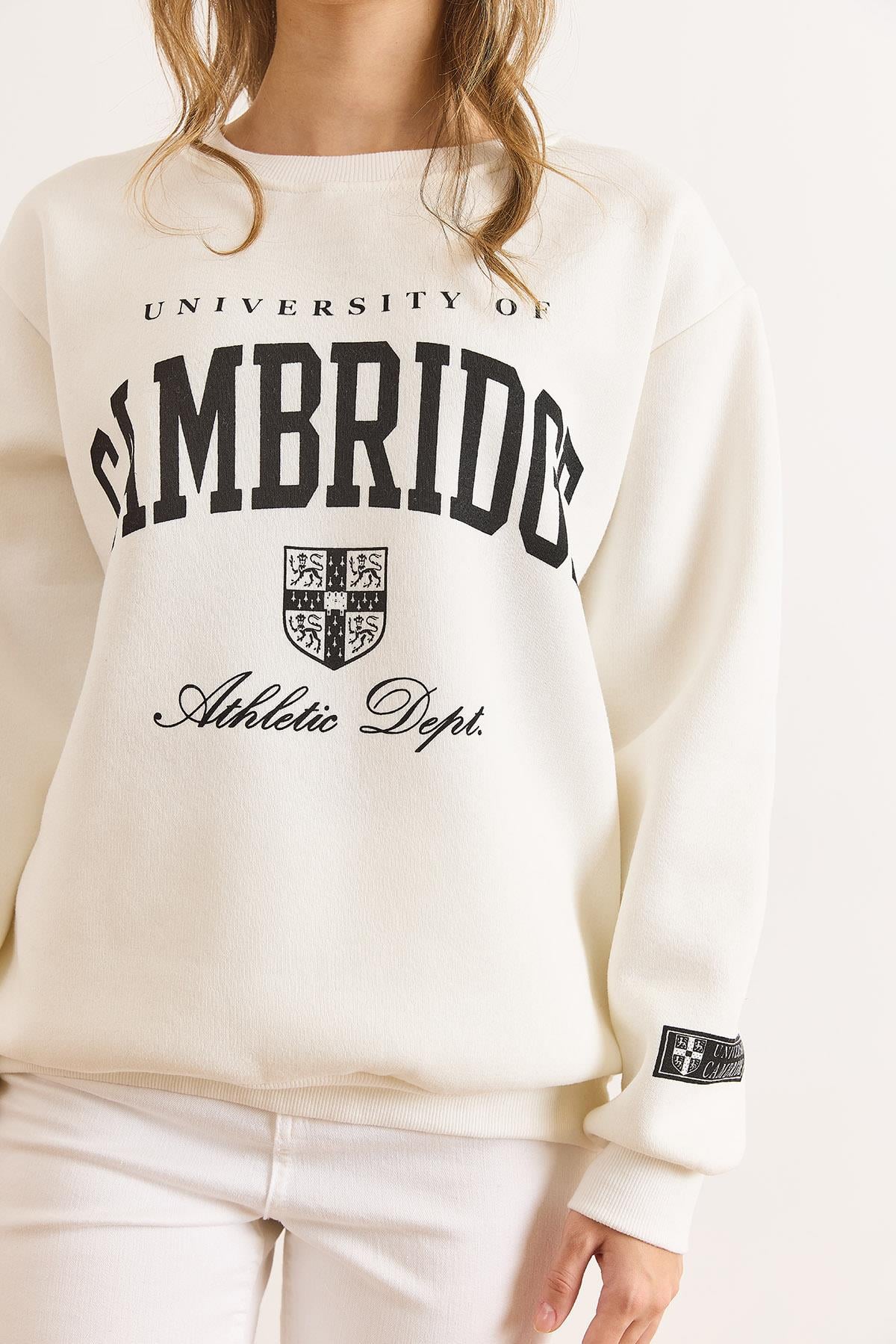 Cambridge Baskılı Şardonlu Kalın Sweatshirt Beyaz