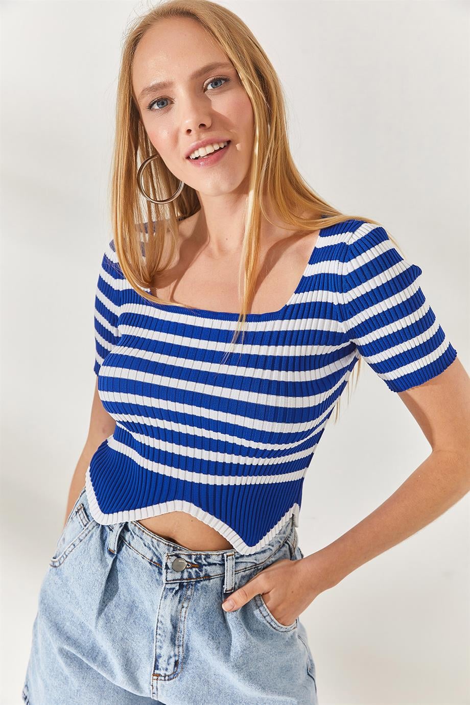 Çizgili Asimetrik Crop Triko Bluz Saks Mavi