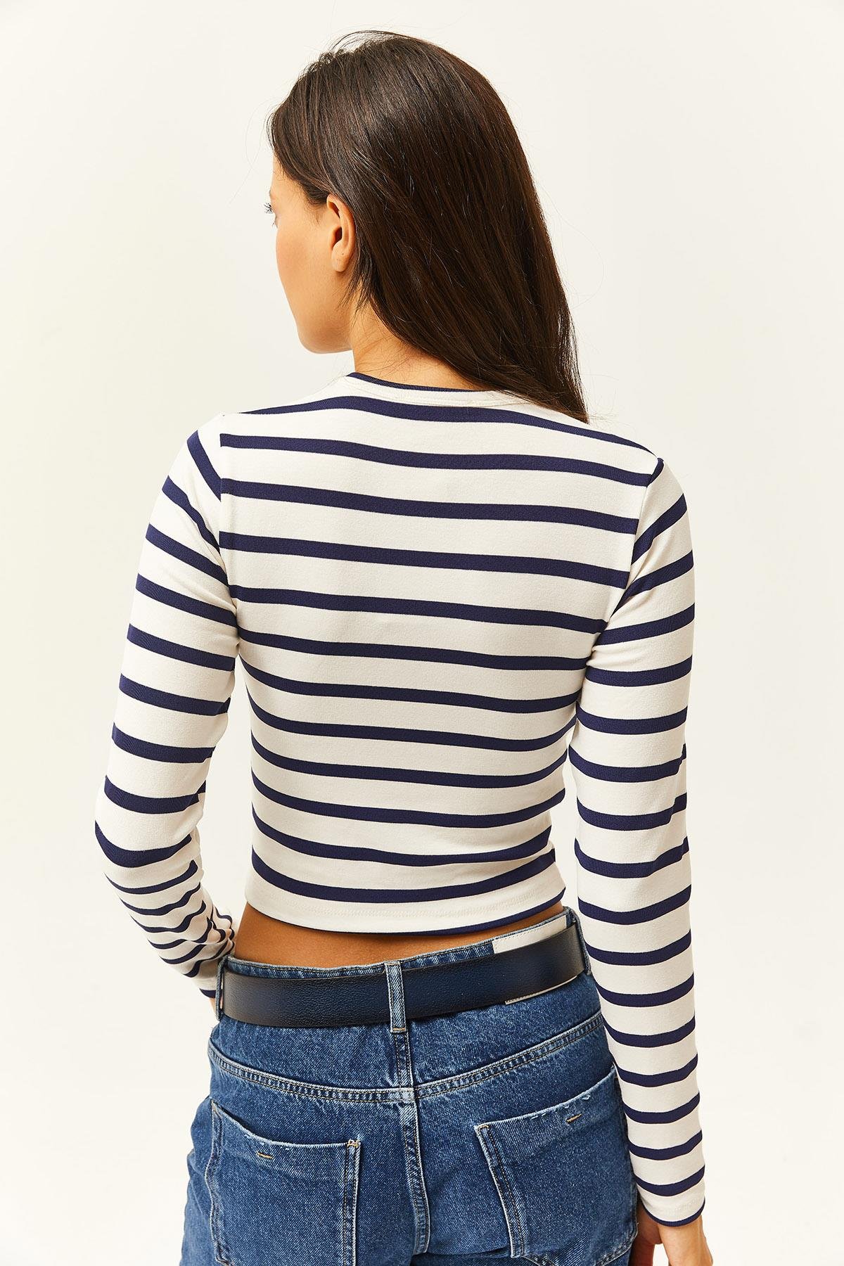 Çizgili Bisiklet Yaka Premium Soft Touch Crop Esnek Bluz Lacivert