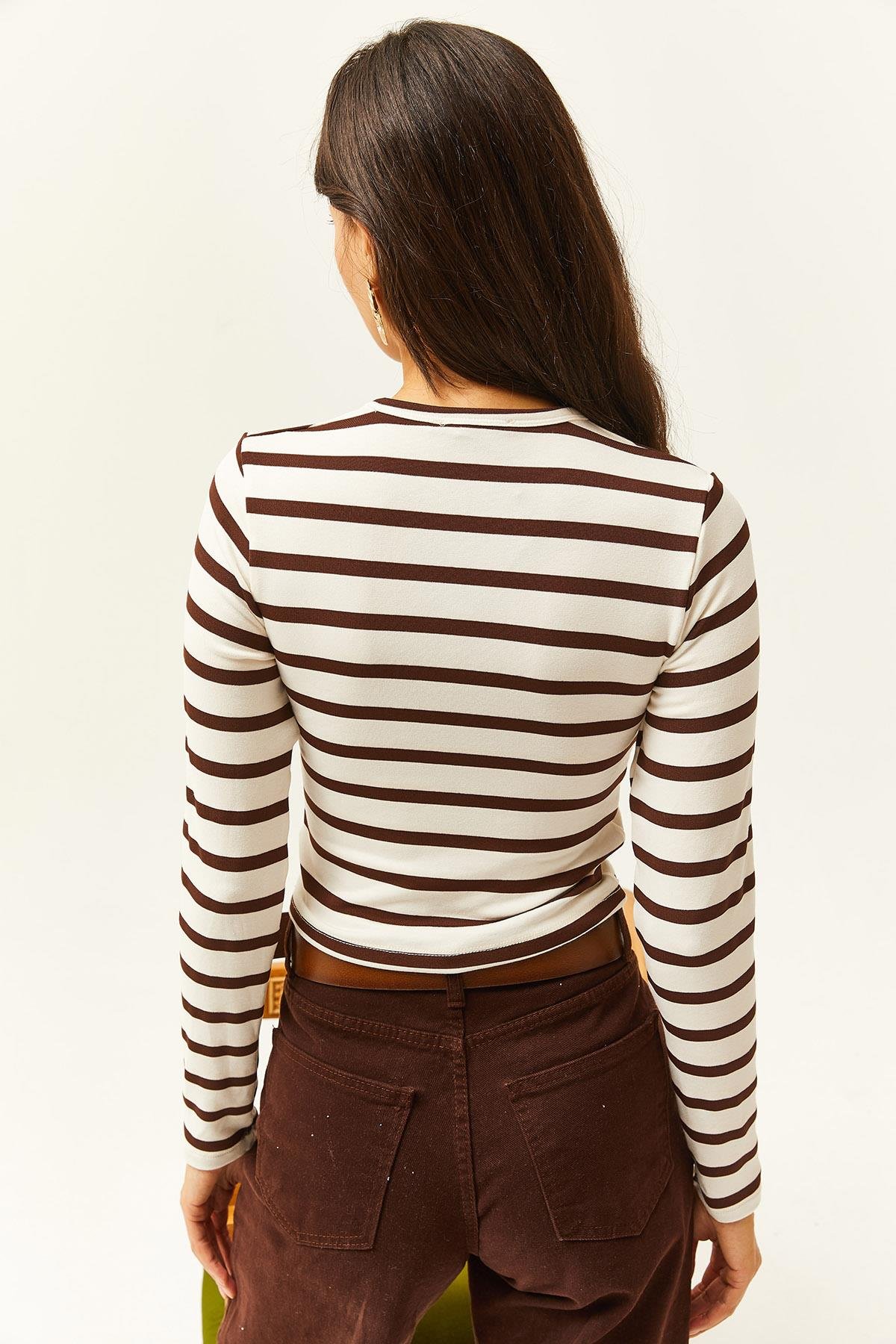 Çizgili Bisiklet Yaka Premium Soft Touch Crop Esnek Bluz Acı Kahve