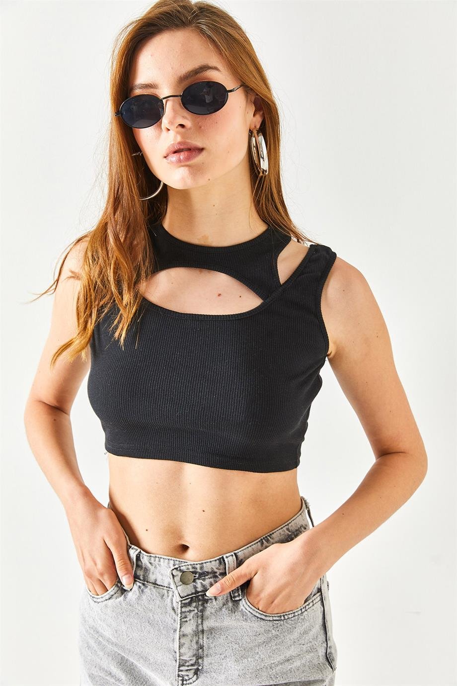 Cut Out Detaylı Fitilli Crop Bluz Siyah