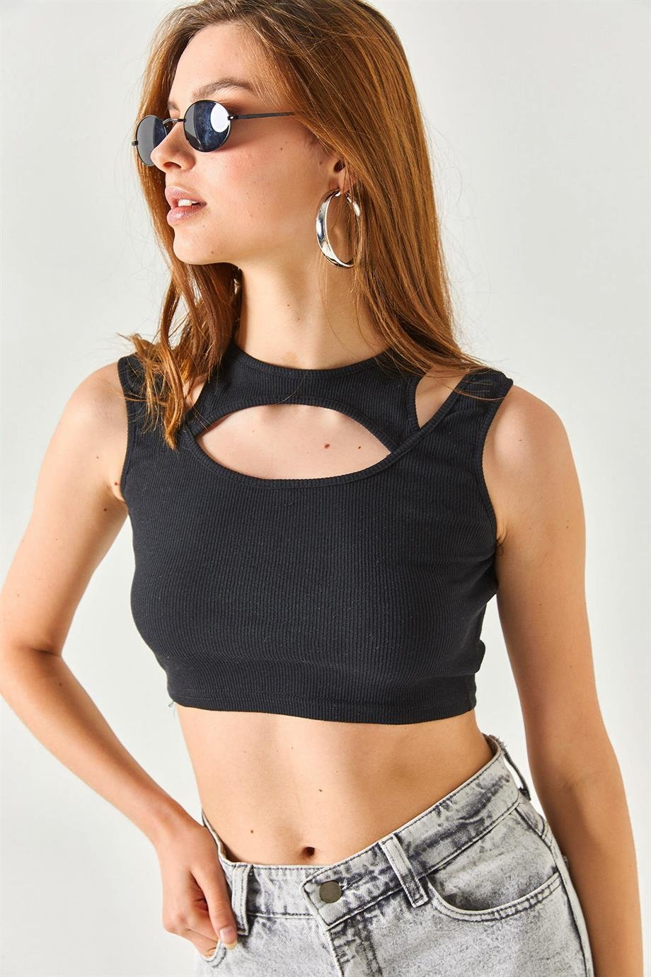 Cut Out Detaylı Fitilli Crop Bluz Siyah
