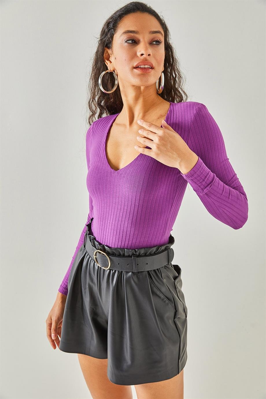 Derin V Yaka Vatkalı Altı Çıtçıtlı Likralı Bodysuit Mor