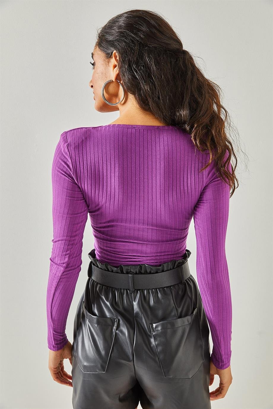 Derin V Yaka Vatkalı Altı Çıtçıtlı Likralı Bodysuit Mor