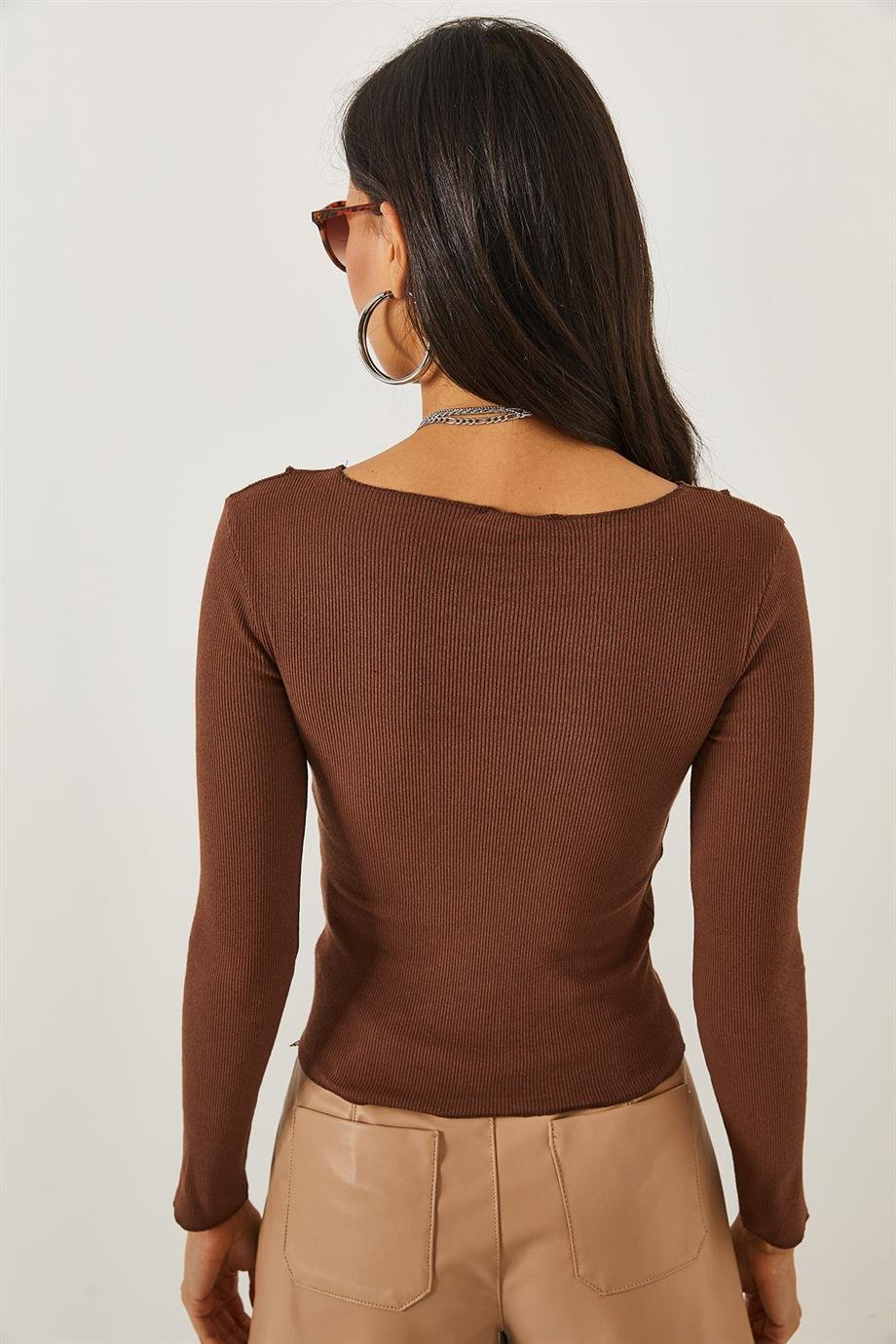 Dikiş Detaylı Crop Likralı Bluz Acı Kahve