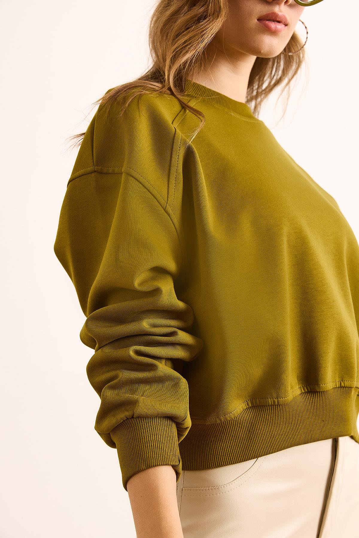 Double İnterlok Kol Detaylı Kalın Sweatshirt Yağ Yeşili