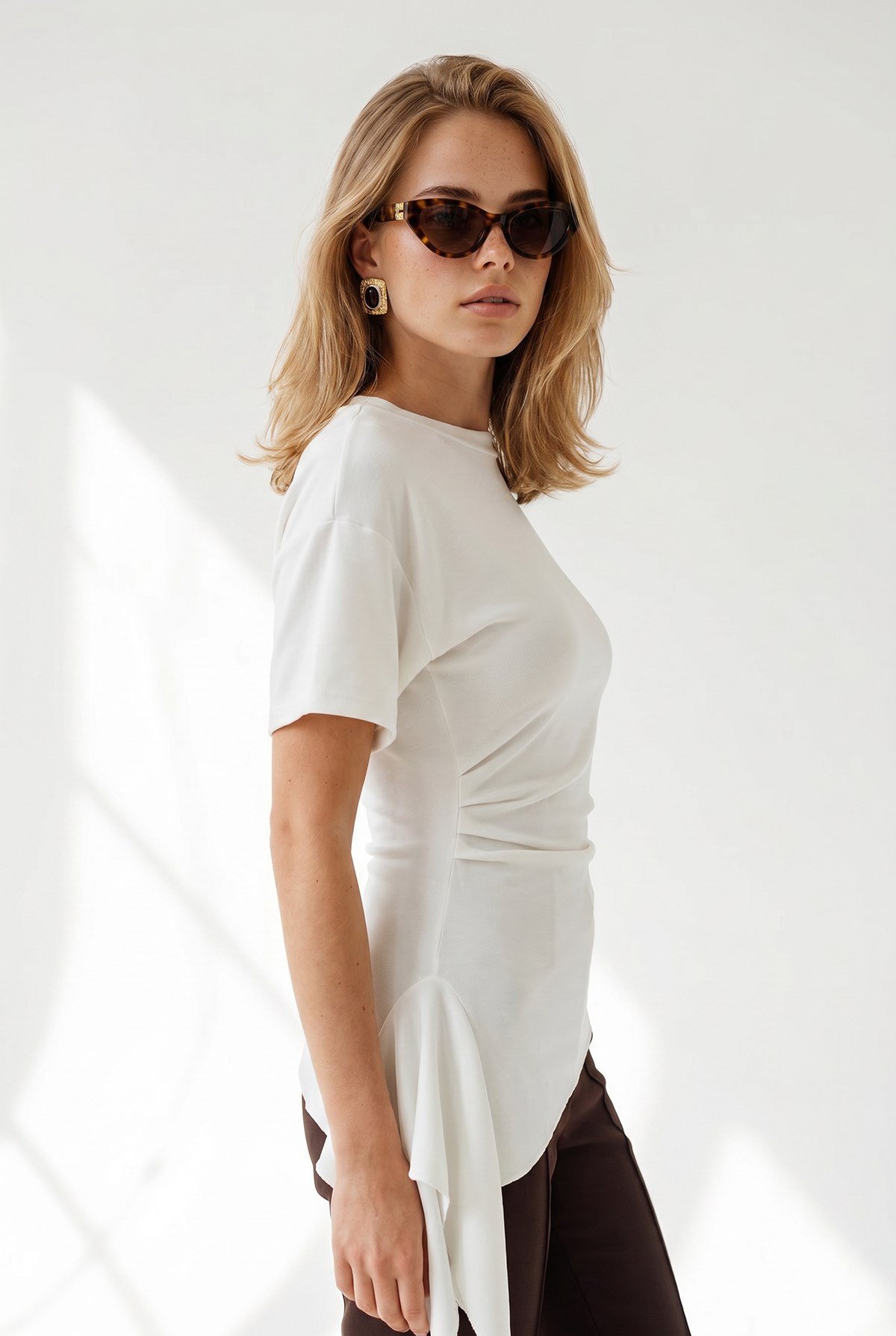 Drape Detaylı Asimetrik Bluz Beyaz