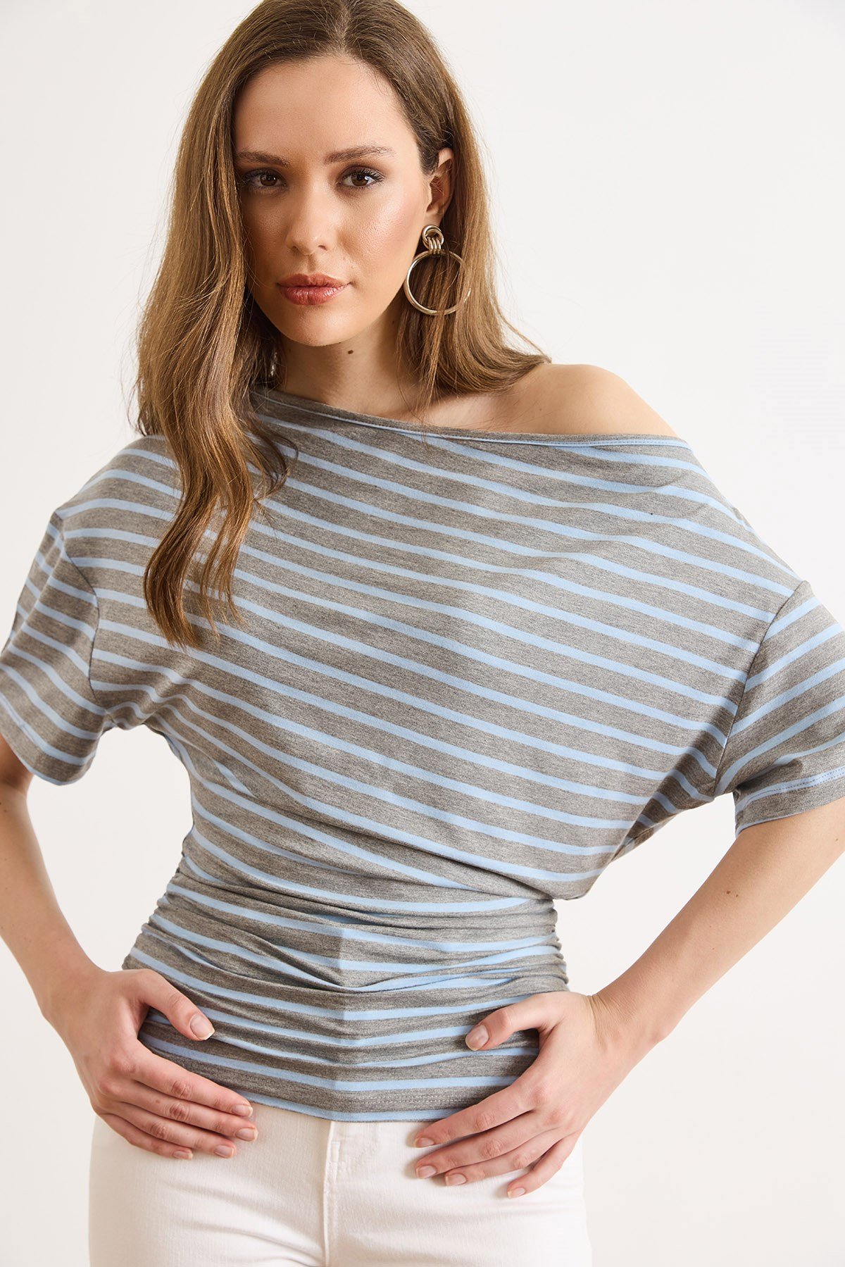 Drape Detaylı Çizgili Viskon Bluz Füme Mavi