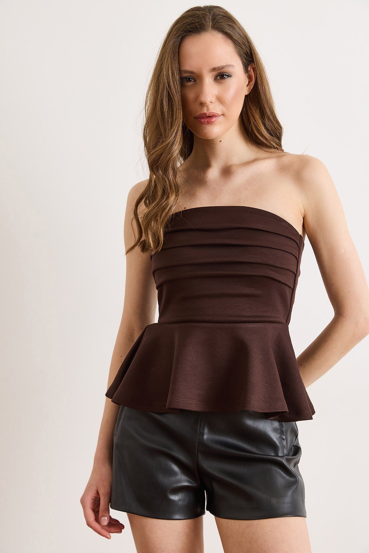 Drape Detaylı Straplez Bluz Kahverengi