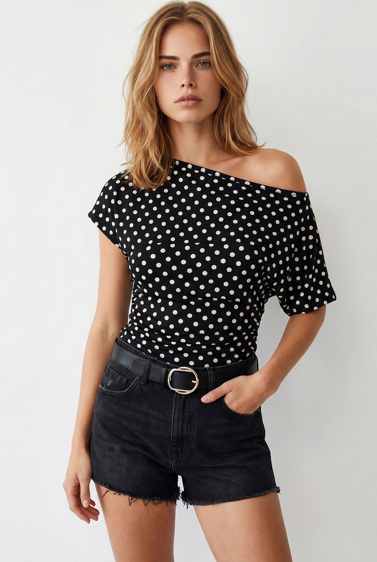 Drape Detaylı Yarasa Model Polyamid Bluz Beyaz Puantiyeli