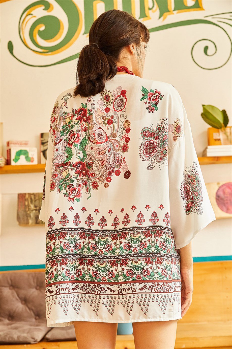 Eteği Sulu Kimono Ekru