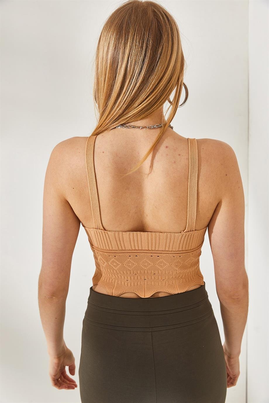 Etnik Desenli Zikzak Detaylı Crop Triko Bluz Bej