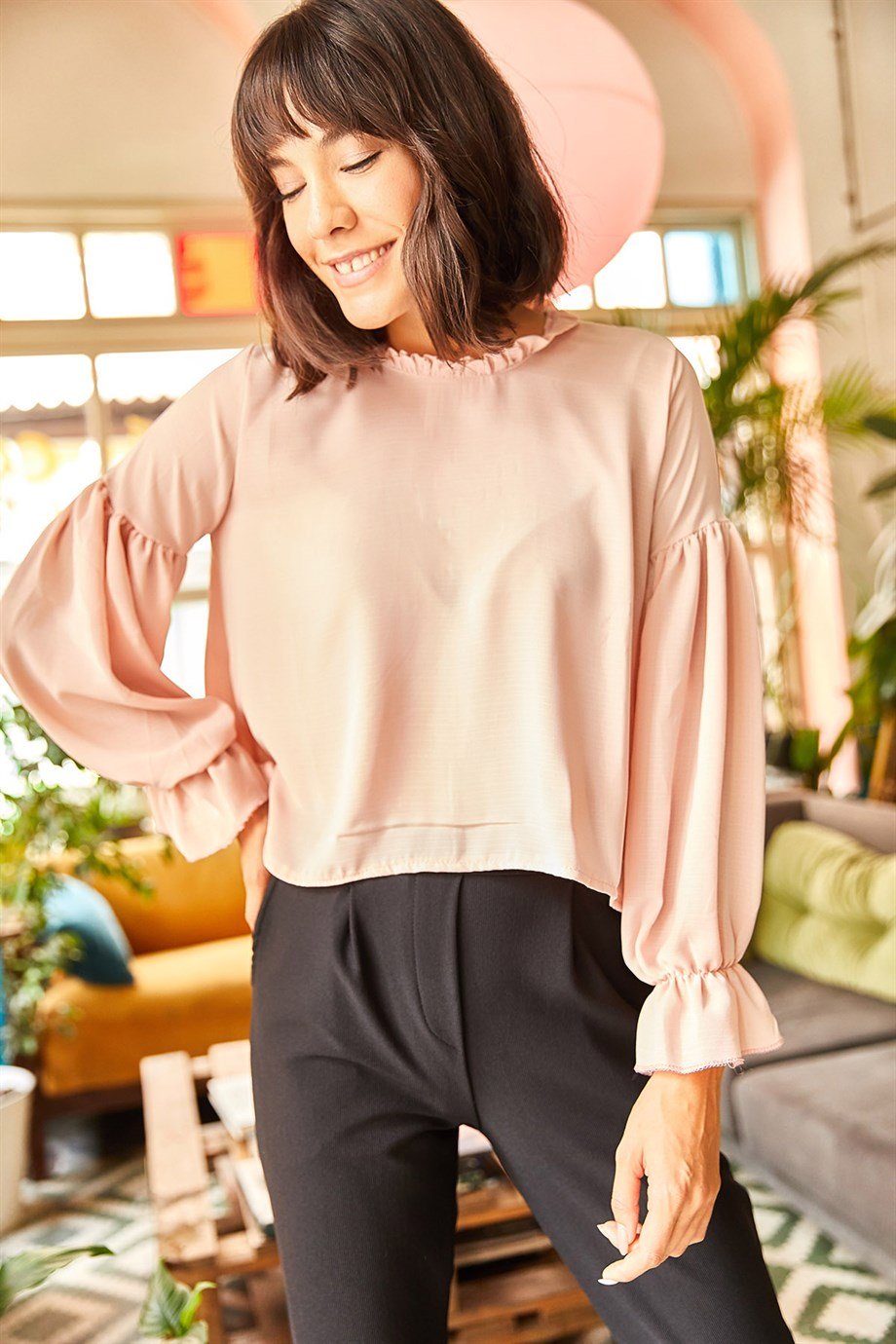Fırfırlı Yaka Oversize Dokuma Bluz Pudra