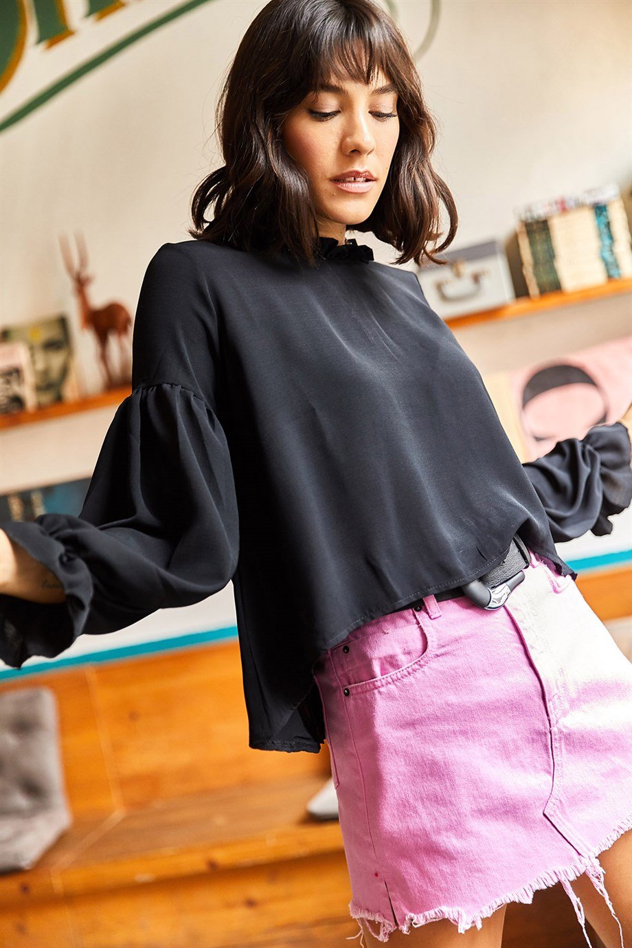 Fırfırlı Yaka Oversize Dokuma Bluz Siyah