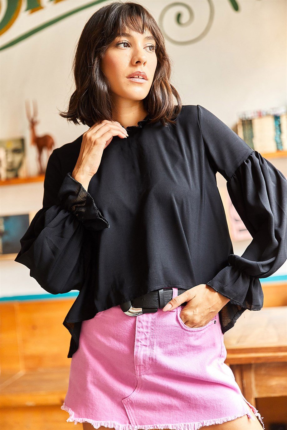 Fırfırlı Yaka Oversize Dokuma Bluz Siyah