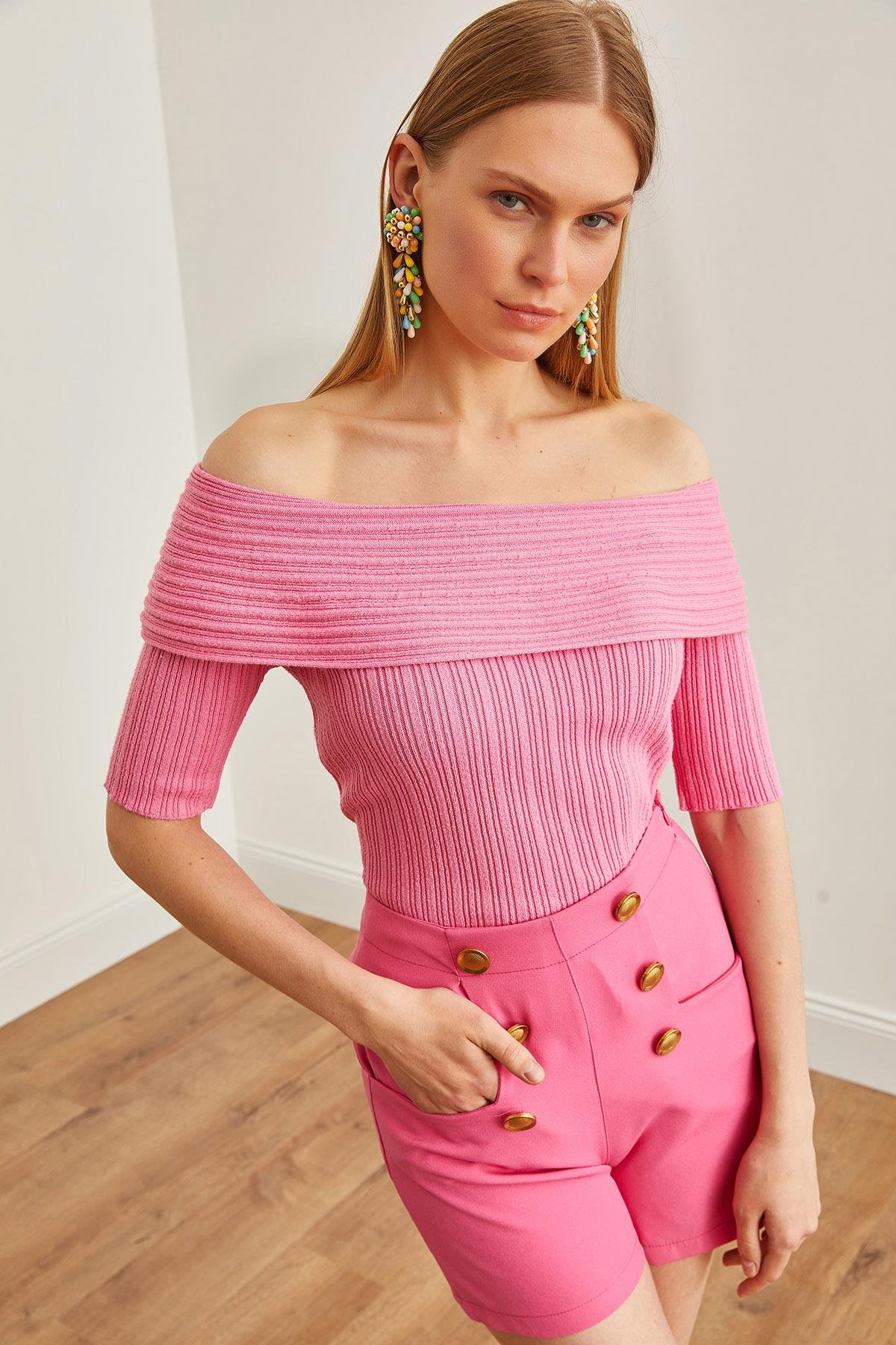 Fitilli Madonna Yaka Mevsimlik Triko Bluz Şeker Pembe