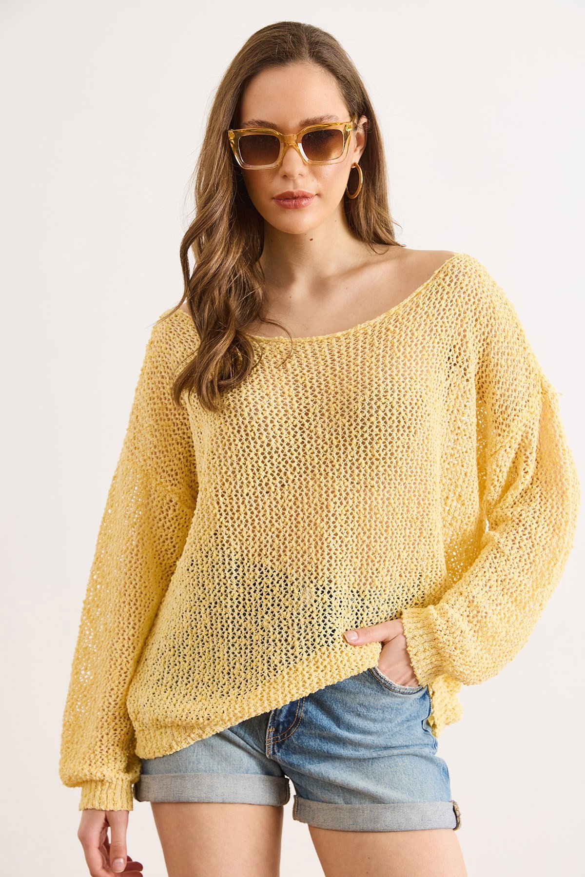 Geniş Yaka Ajurlu Loose Fit Triko Bluz Sarı