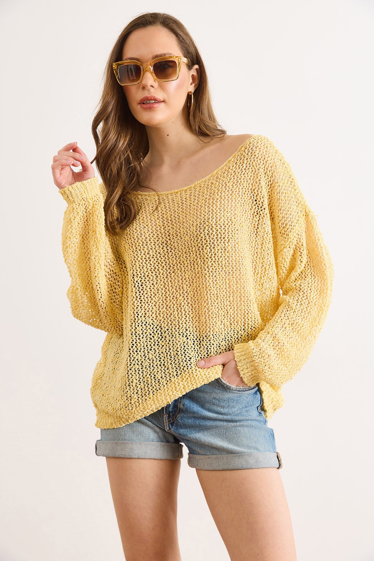 Geniş Yaka Ajurlu Loose Fit Triko Bluz Sarı
