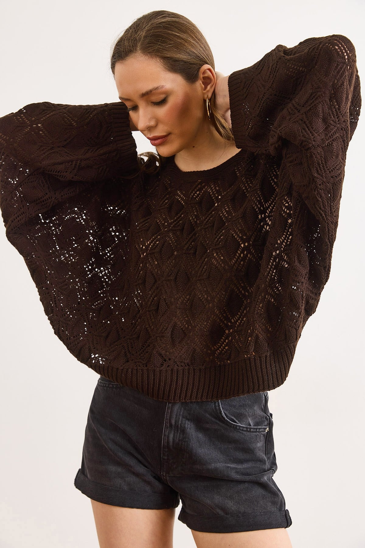 Geometrik Detaylı Loose Fit Mevsimlik Triko Bluz Acı Kahve
