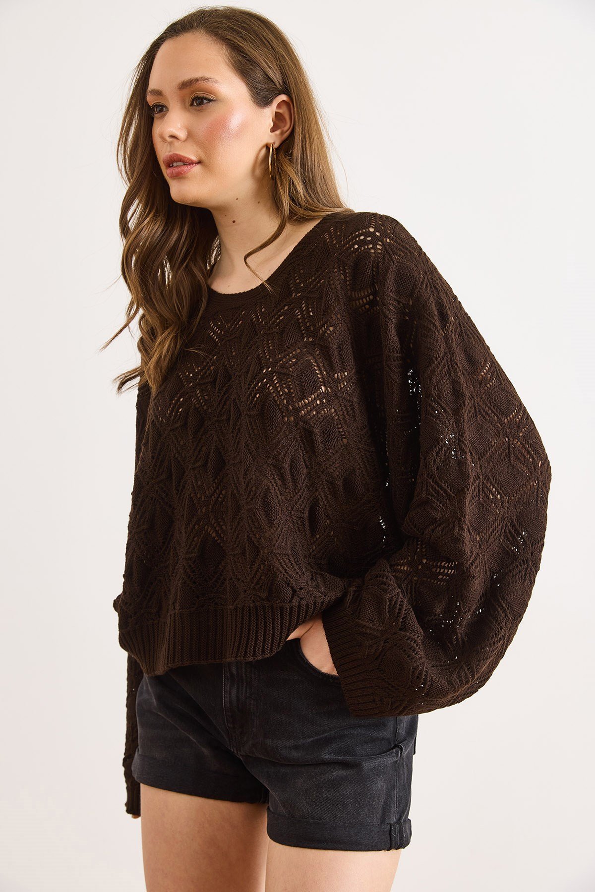 Geometrik Detaylı Loose Fit Mevsimlik Triko Bluz Acı Kahve