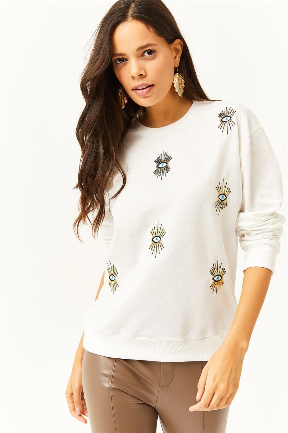 Göz Nakışlı Mevsimlik Sweatshirt Beyaz