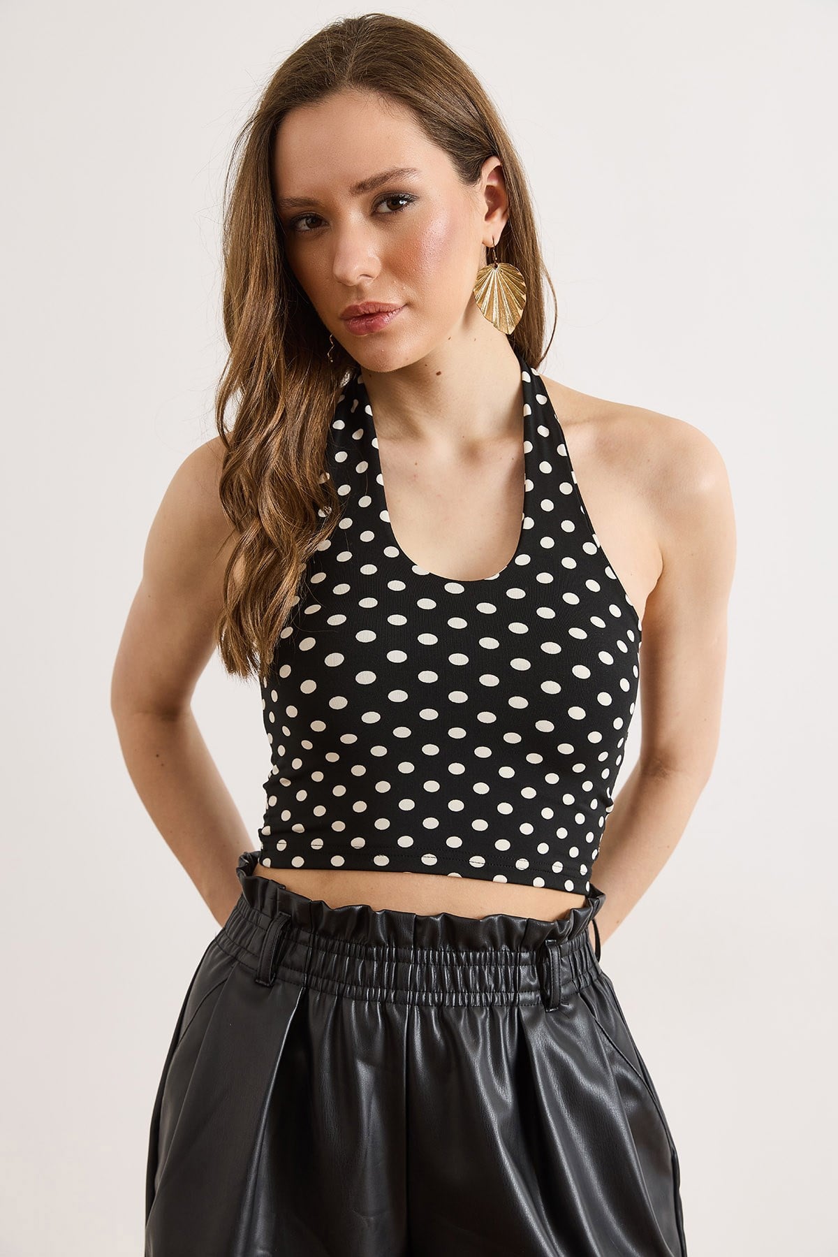 Halter Yaka Puantiye Crop Bluz Siyah