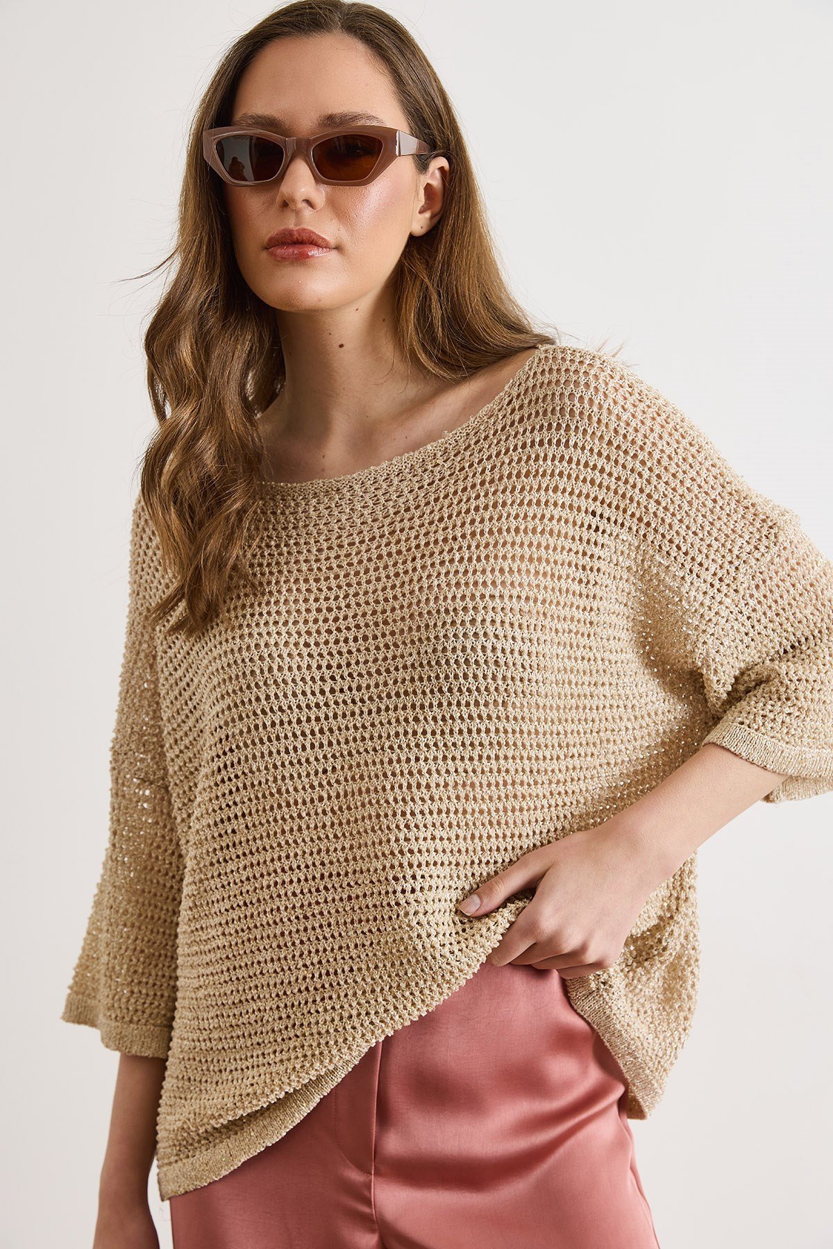 İpliği Minik Pullu Ajurlu Loose Fit Triko Bluz Taş
