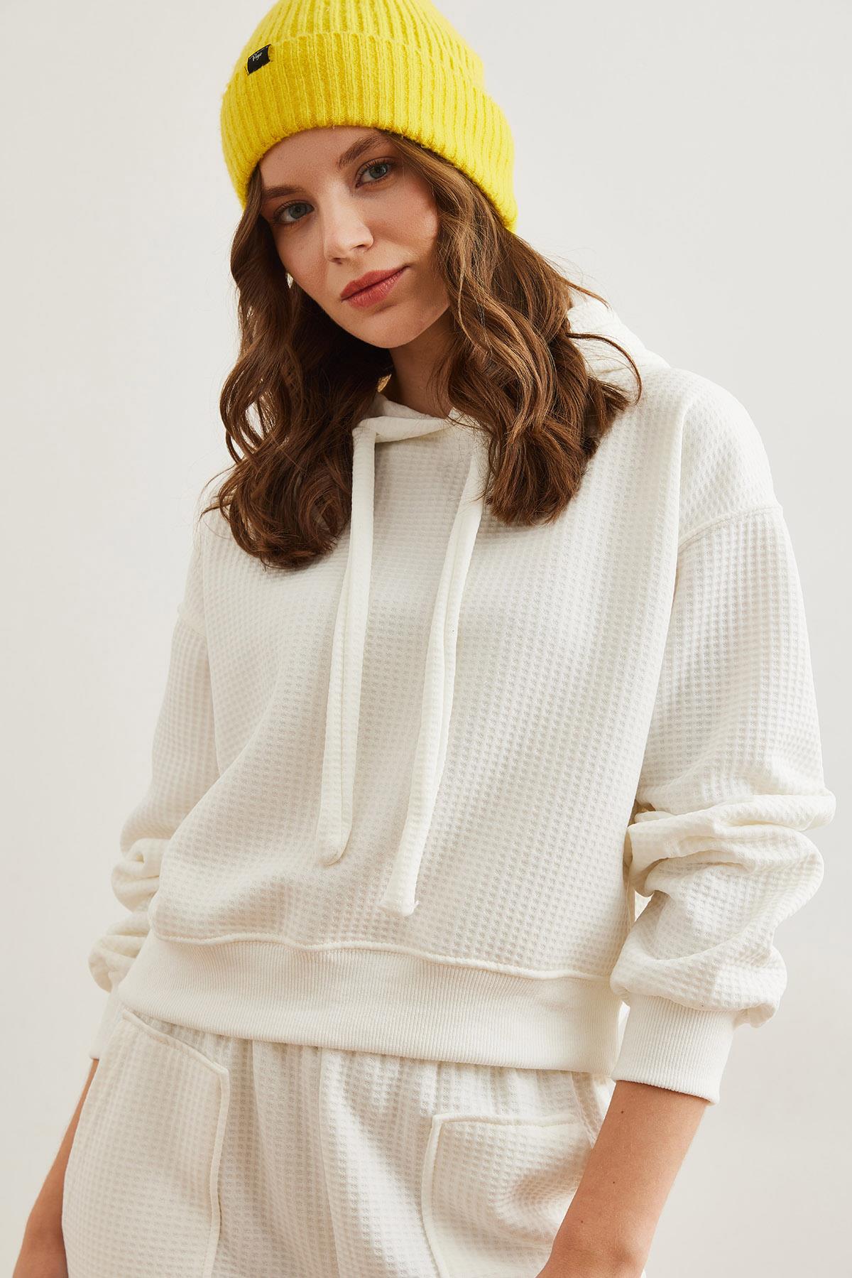 Kapüşonlu Bağcıklı Waffle Sweatshirt Beyaz